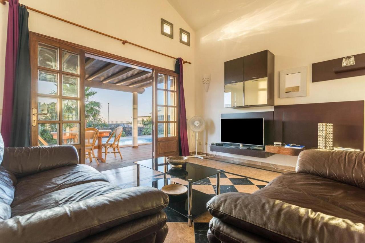 Villa Tania - Villa Independiente Con Piscina Privada Playa Blanca  Exteriör bild